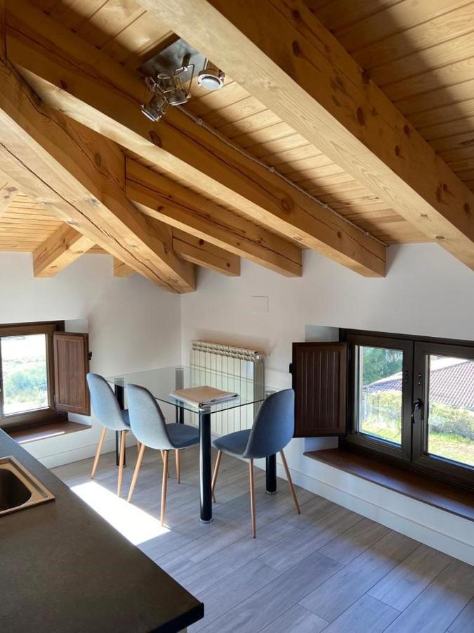 Apartamentos Rurales La Plaza 2 Duruelo de la Sierra Eksteriør billede