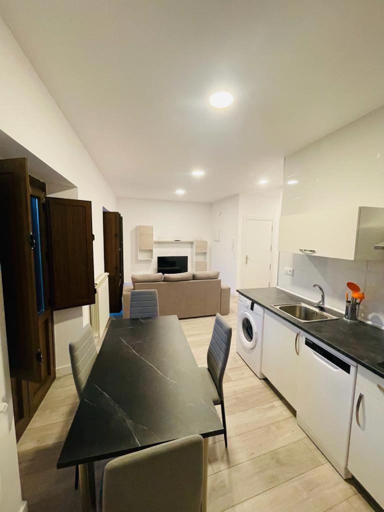 Apartamentos Rurales La Plaza 2 Duruelo de la Sierra Eksteriør billede