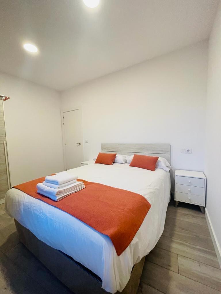 Apartamentos Rurales La Plaza 2 Duruelo de la Sierra Eksteriør billede
