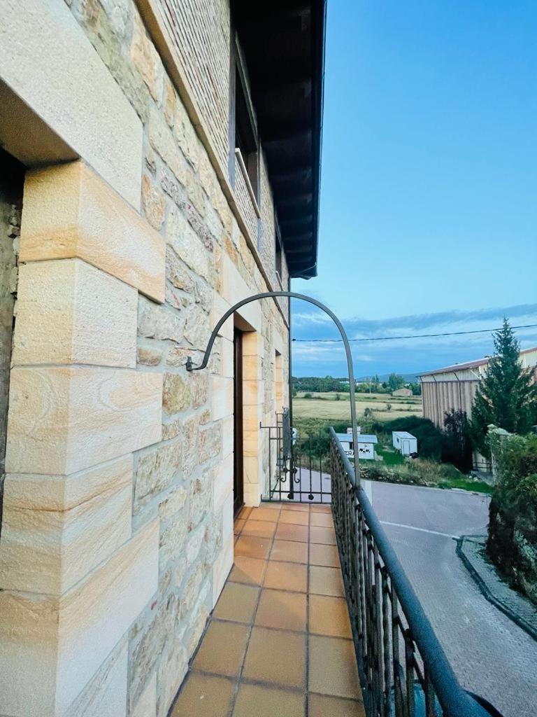 Apartamentos Rurales La Plaza 2 Duruelo de la Sierra Eksteriør billede