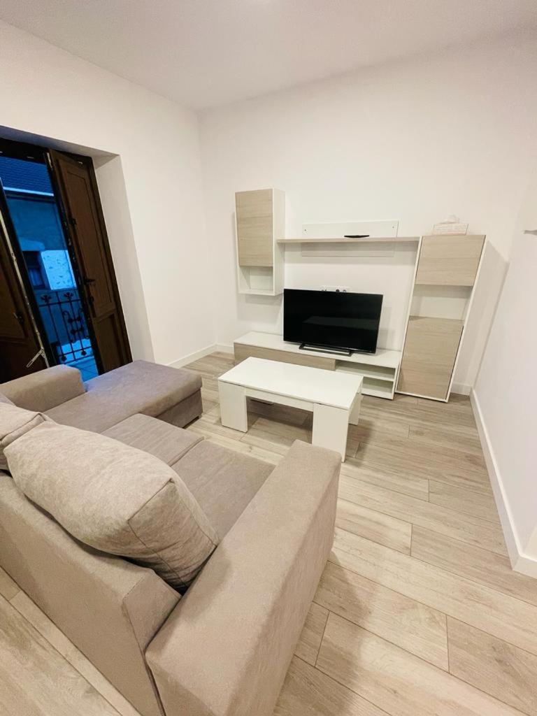 Apartamentos Rurales La Plaza 2 Duruelo de la Sierra Eksteriør billede
